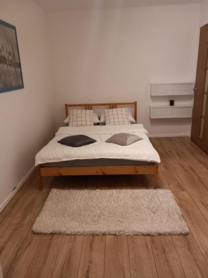 Warta Piastowskie Apartament Posen Exterior foto
